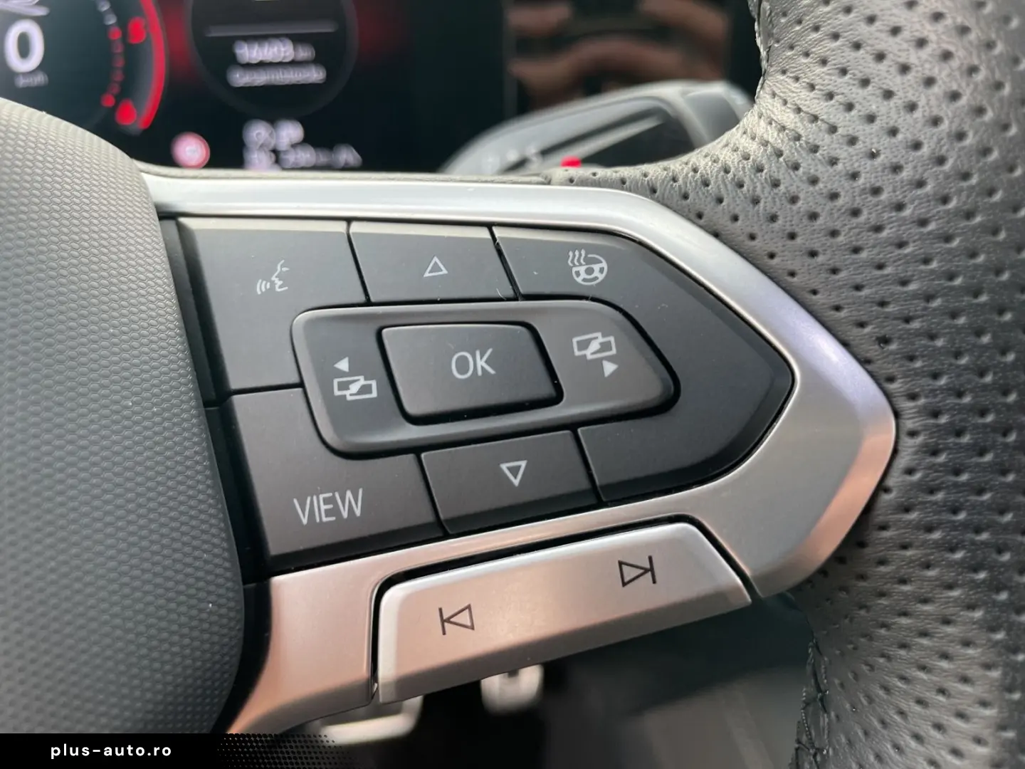 VW Tiguan 2.0 TDI 4Motion R-Line  DSG NAVI ACC DAB