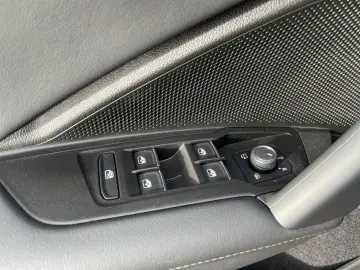 VW Tiguan 2.0 TDI 4Motion R-Line  DSG NAVI ACC DAB