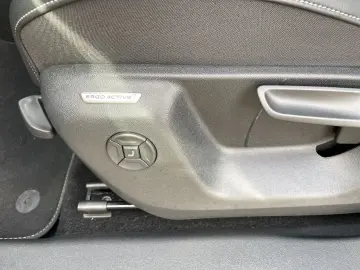 VW Tiguan 2.0 TDI 4Motion R-Line  DSG NAVI ACC DAB