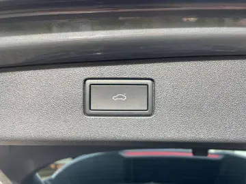 VW Tiguan 2.0 TDI 4Motion R-Line  DSG NAVI ACC DAB