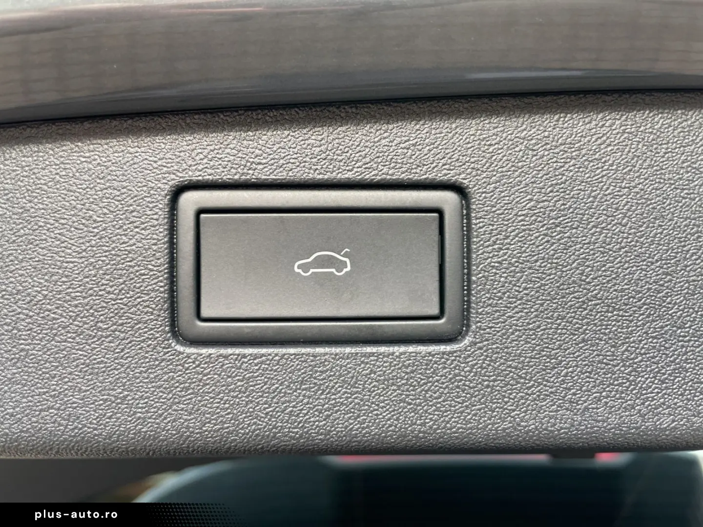 VW Tiguan 2.0 TDI 4Motion R-Line  DSG NAVI ACC DAB