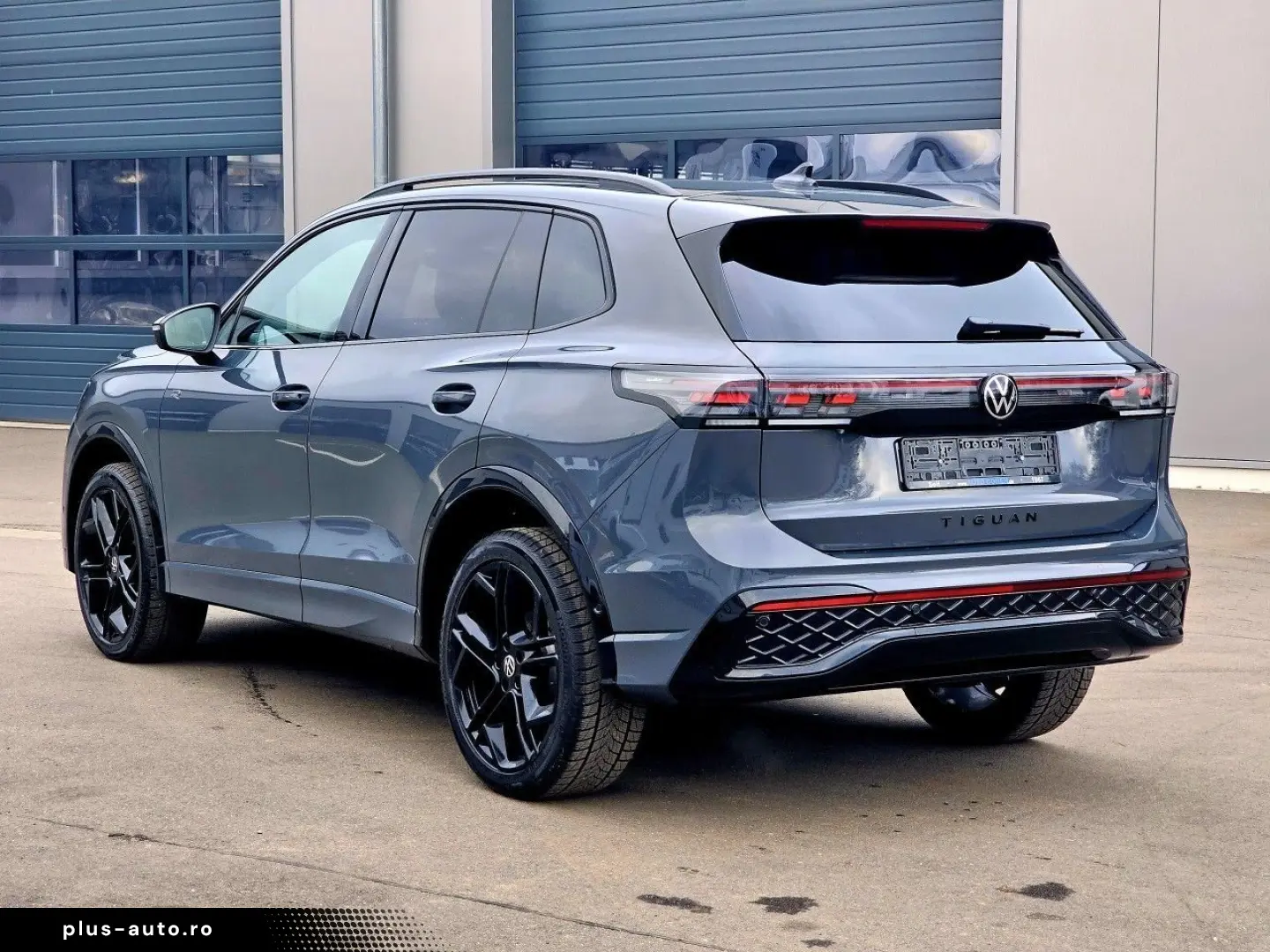 VW Tiguan 2.0 TDI 4MOTION DSG R-Line IQ.Drive AHK