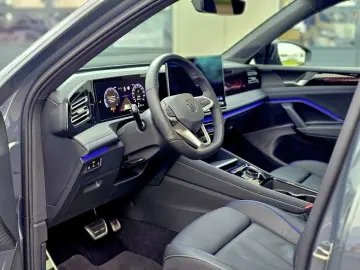 VW Tiguan 2.0 TDI 4MOTION DSG R-Line IQ.Drive AHK