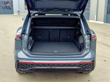 VW Tiguan 2.0 TDI 4MOTION DSG R-Line IQ.Drive AHK