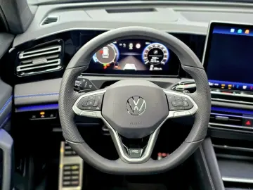 VW Tiguan 2.0 TDI 4MOTION DSG R-Line IQ.Drive AHK