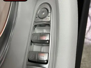 MERCEDES-BENZ CLS 220 d AMG NIGHT MEMORY BURMESTER