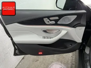 MERCEDES-BENZ CLS 220 d AMG NIGHT MEMORY BURMESTER