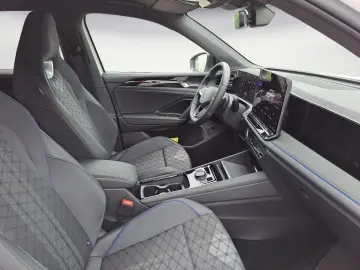 VW Tiguan 2.0 TDI SCR 4MOTION DSG R-Line  AHK HEAD-