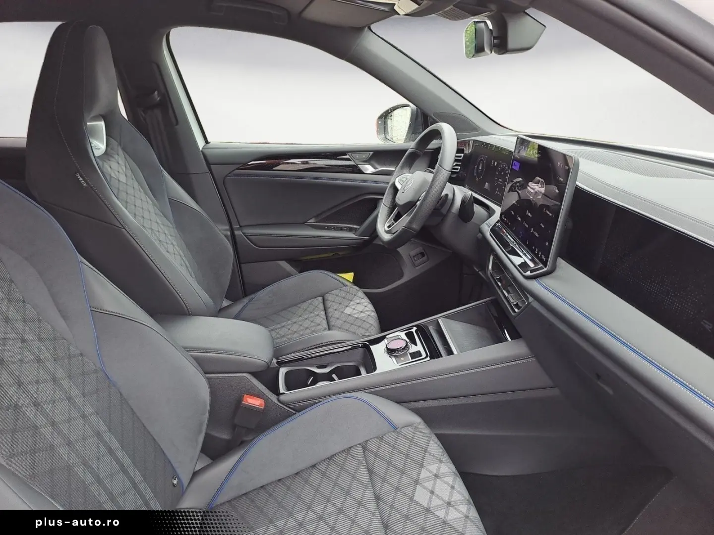 VW Tiguan 2.0 TDI SCR 4MOTION DSG R-Line  AHK HEAD-