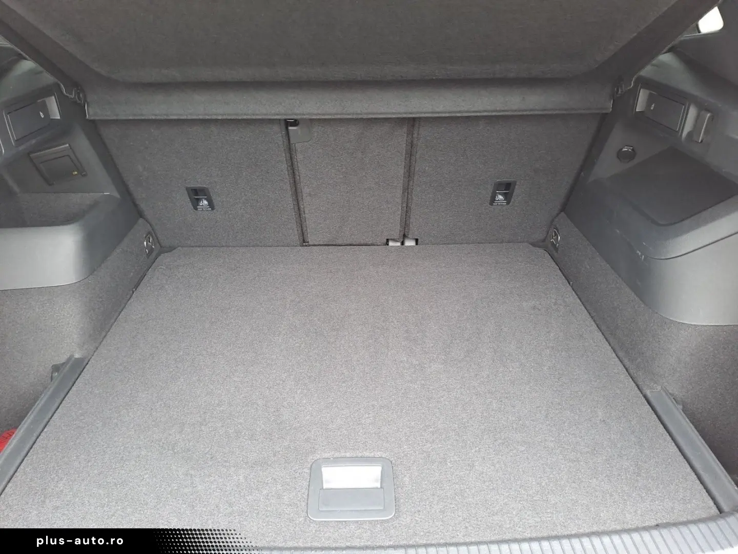 VW Tiguan 2.0 TDI SCR 4MOTION DSG R-Line  AHK HEAD-