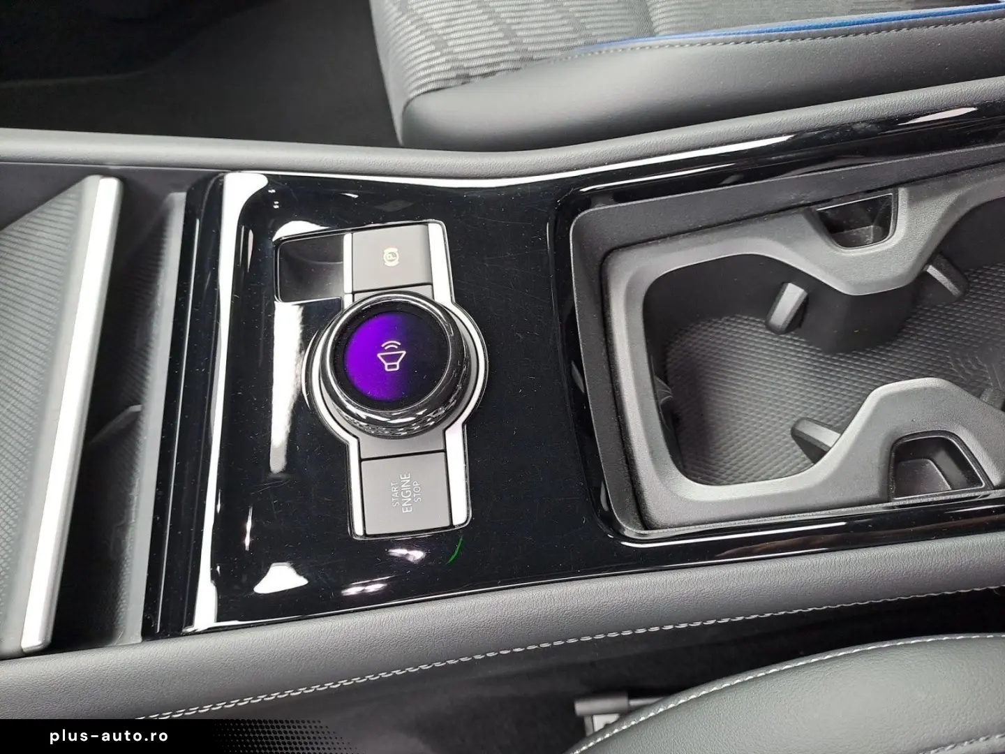 VW Tiguan 2.0 TDI SCR 4MOTION DSG R-Line  AHK HEAD-