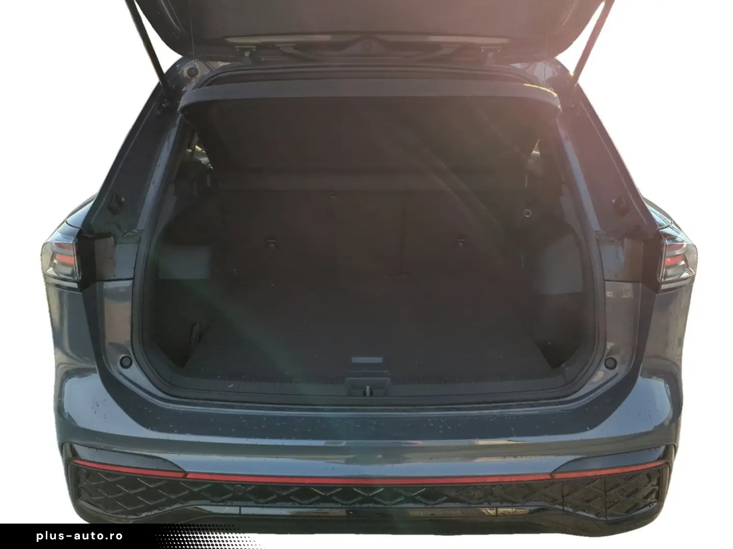 VW Tiguan R-Line 2.0 TSI DSG 4M Pano AHK Matrix ACC