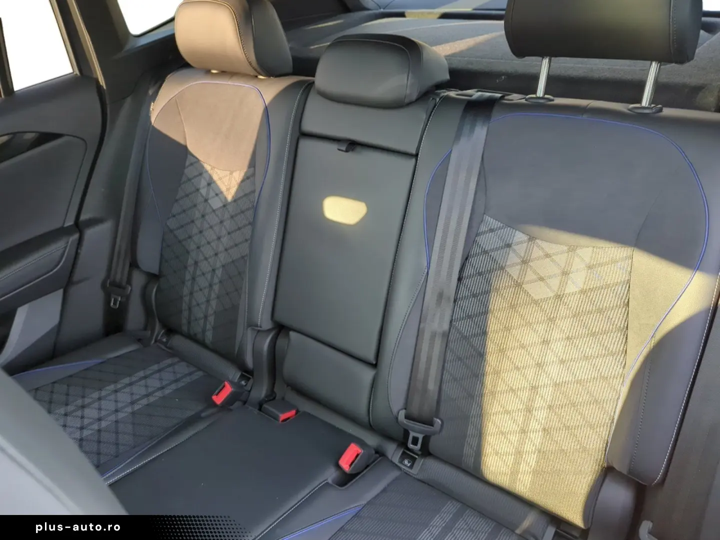 VW Tiguan R-Line 2.0 TSI DSG 4M Pano AHK Matrix ACC