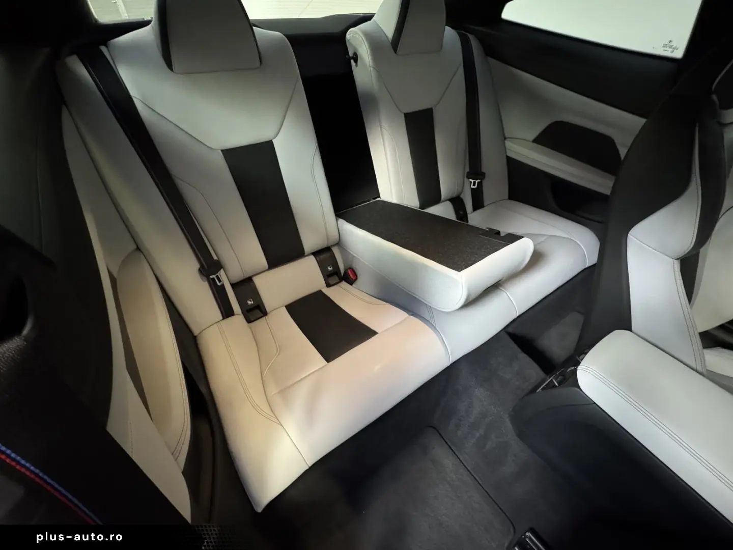 BMW M4 xDrive Competition Sitzlüftung ACC 360  Laser