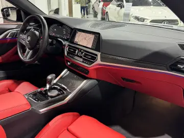 BMW M4 xDrive Competition CARBON  RED-INTERIUER VOLL