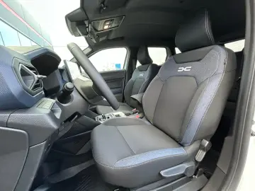 Dacia Duster 2025