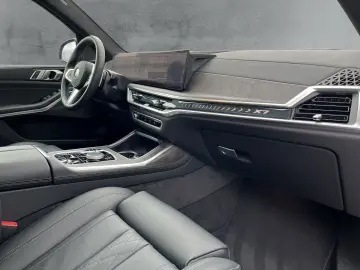 BMW X7 xDRIVE 40i M