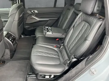BMW X7 xDRIVE 40i M