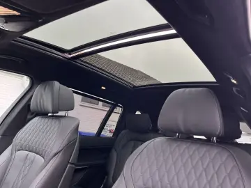 BMW X7 xDRIVE 40i M