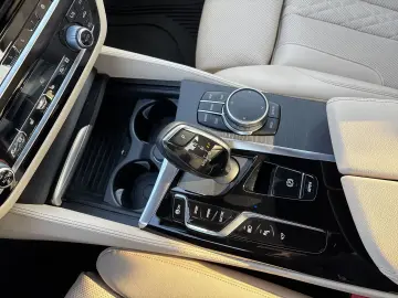 BMW 530e xDrive Limousine M Sportpaket Head-Up Laser