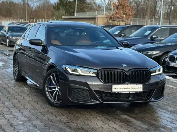 BMW 530d xDrive M-Sportpaket Glasdach Laser H K ACC