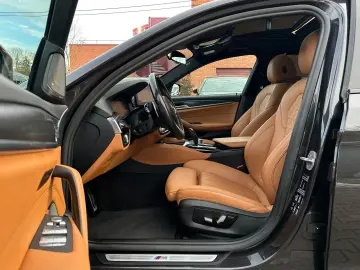BMW 530d xDrive M-Sportpaket Glasdach Laser H K ACC