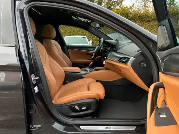 BMW 530d xDrive M-Sportpaket Glasdach Laser H K ACC