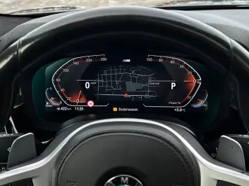 BMW 530d xDrive M-Sportpaket Glasdach Laser H K ACC