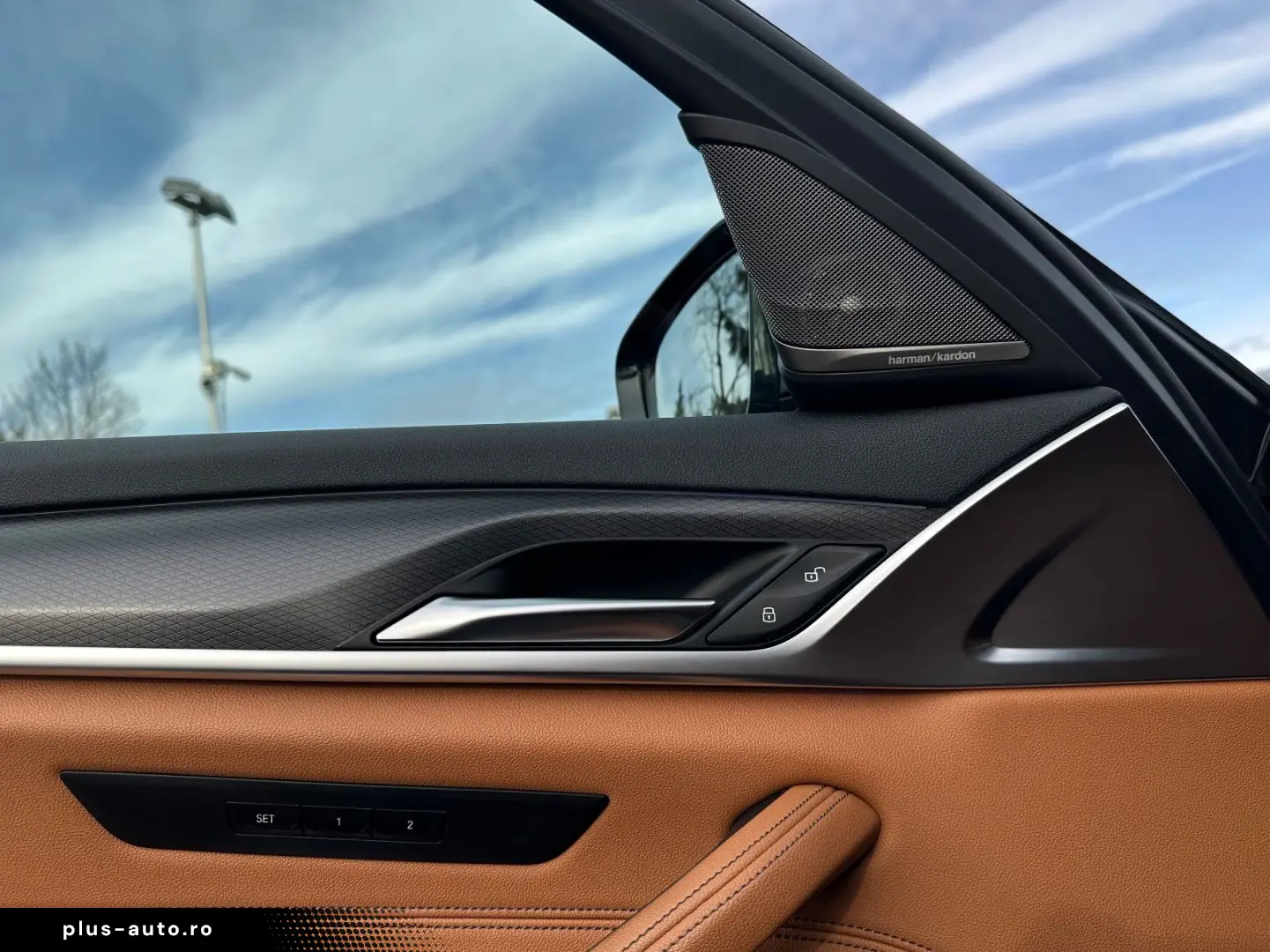 BMW 530d xDrive M-Sportpaket Glasdach Laser H K ACC