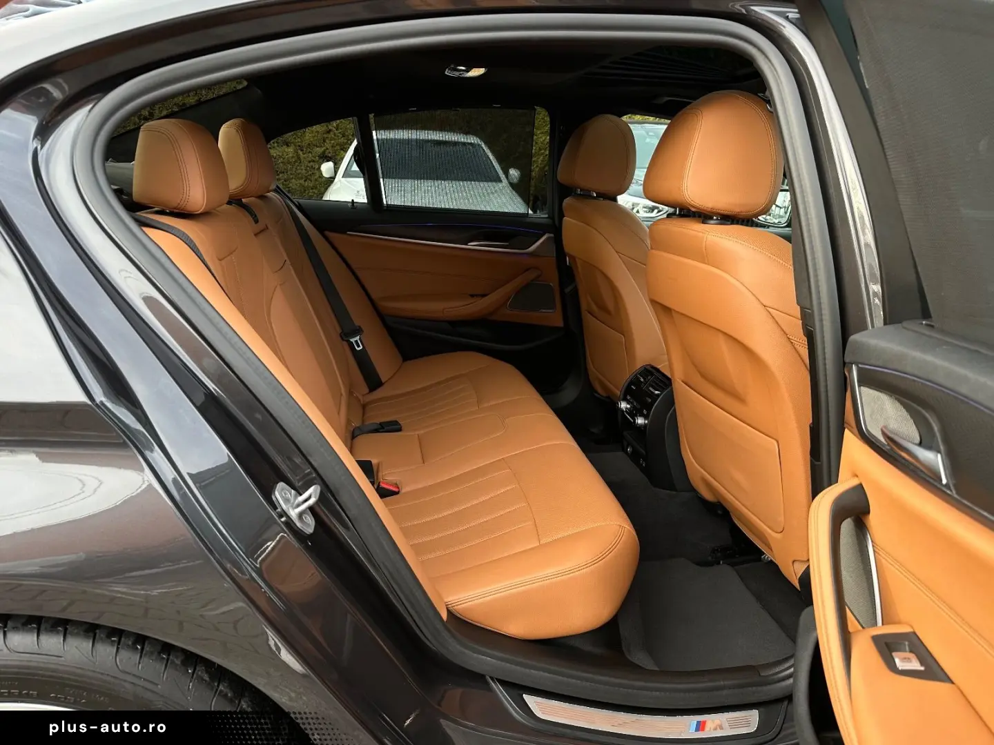 BMW 530d xDrive M-Sportpaket Glasdach Laser H K ACC