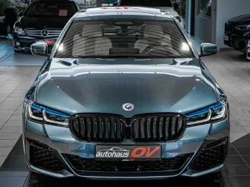 BMW 530e M Sport Pro Individual HUD ACC H&K Massage
