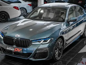 BMW 530e M Sport Pro Individual HUD ACC H&K Massage