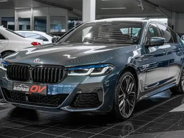 BMW 530e M Sport Pro Individual HUD ACC H&K Massage