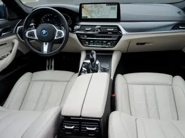 BMW 530e M Sport Pro Individual HUD ACC H&K Massage