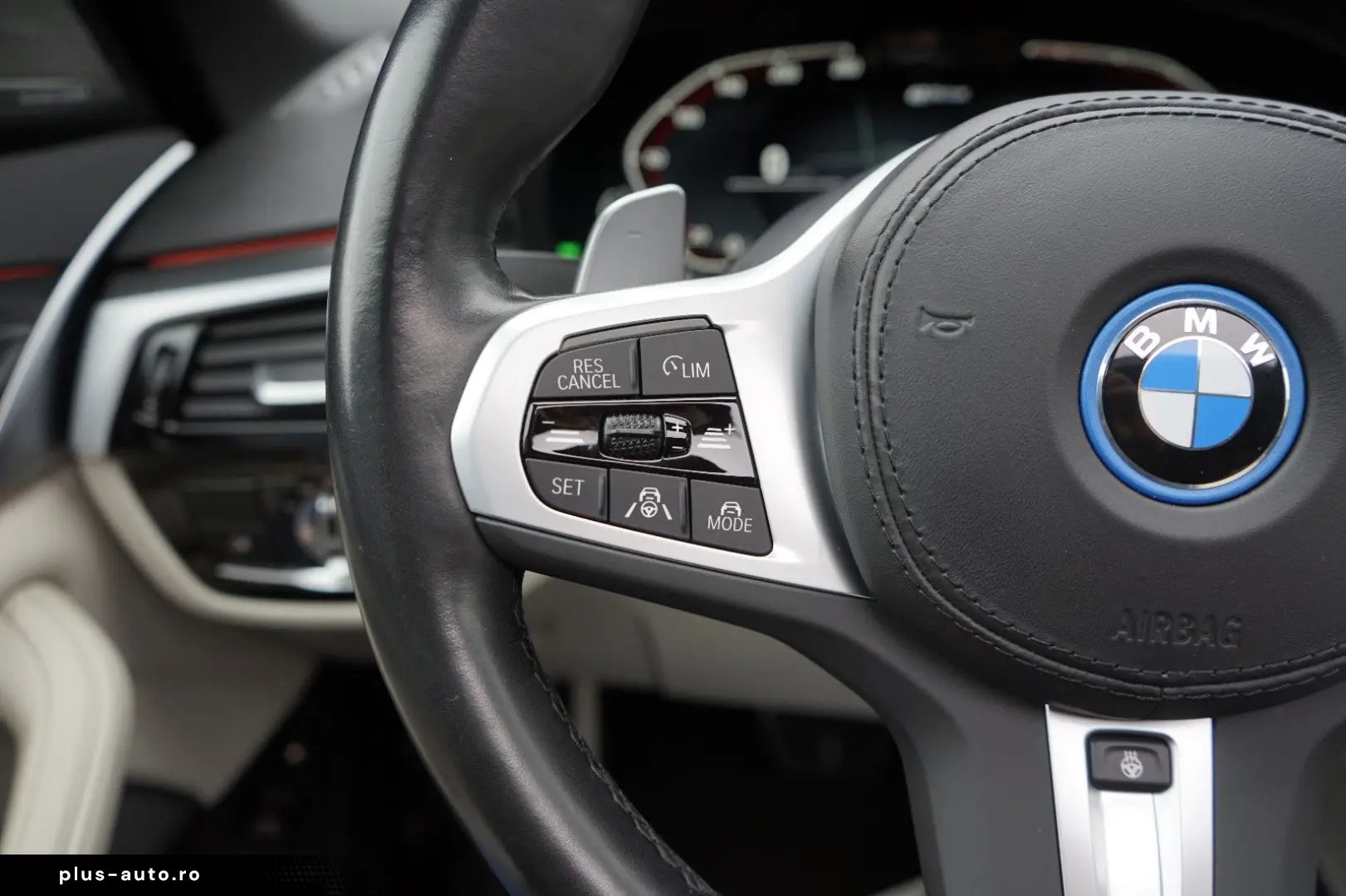 BMW 530e M Sport Pro Individual HUD ACC H&K Massage