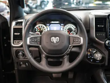 Dodge Ram HEMI 5.7 V8 Laramie Sport 6  LIFT LPG