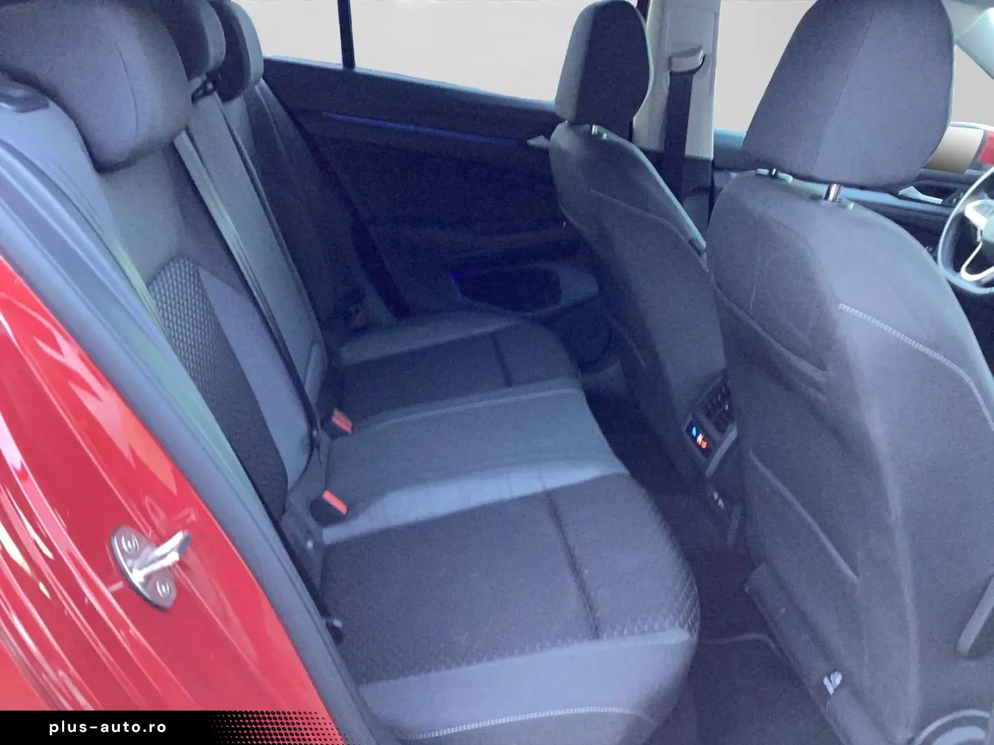 VW Golf 1.0 eTSI DSG ACTIVE LED NAVI ACC PRIVACY KA