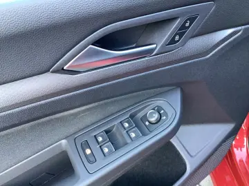 VW Golf 1.0 eTSI DSG ACTIVE LED NAVI ACC PRIVACY KA