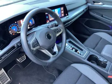 VW Golf 1.0 eTSI DSG ACTIVE LED NAVI ACC PRIVACY KA