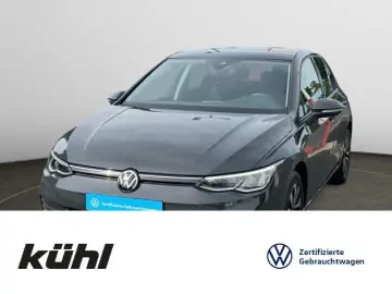 VW Golf VIII 1.0 eTSI DSG Active Navi AHK Pano