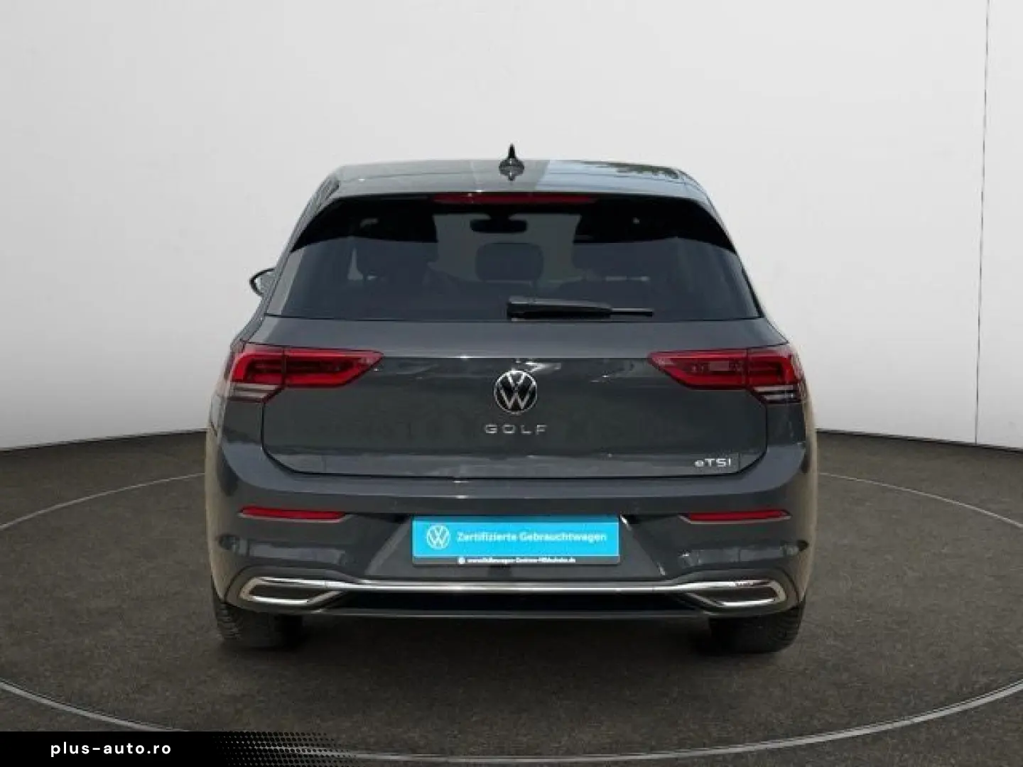 VW Golf VIII 1.0 eTSI DSG Active Navi AHK Pano