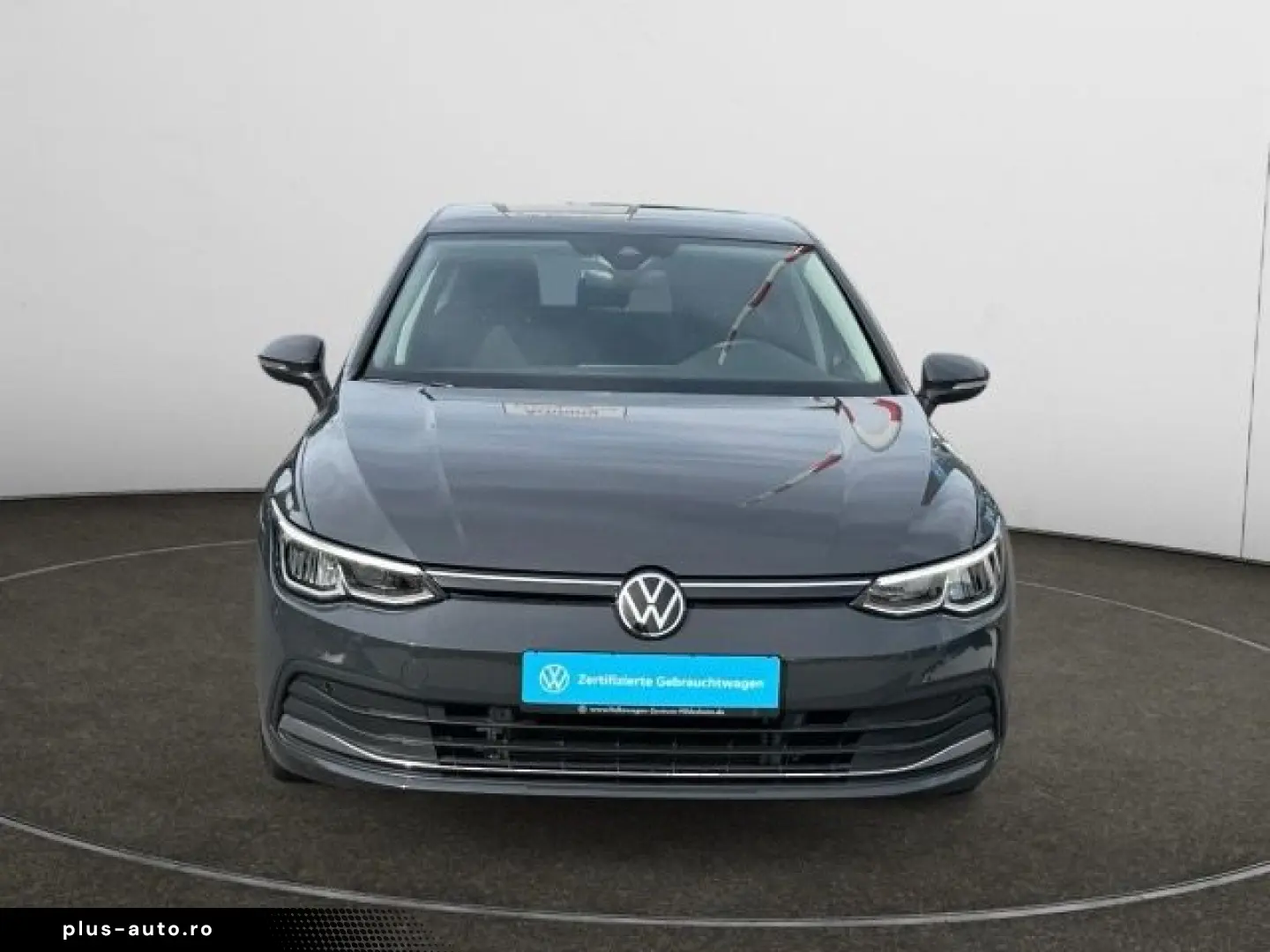 VW Golf VIII 1.0 eTSI DSG Active Navi AHK Pano