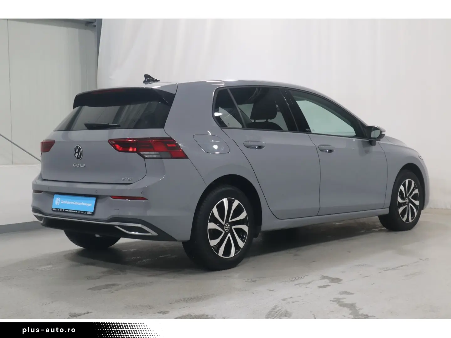 VW Golf VIII 1.0 eTSI DSG Life AHK Navi CAM SHZ ACC