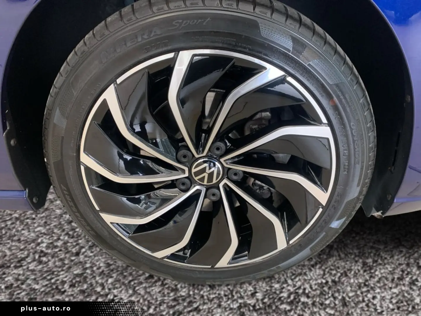 VW Golf VIII Style eTSI DSG  NAV AHK LED ACC R-CAM