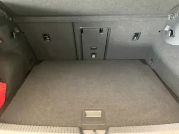 VW Golf VIII Style eTSI DSG  NAV AHK LED ACC R-CAM