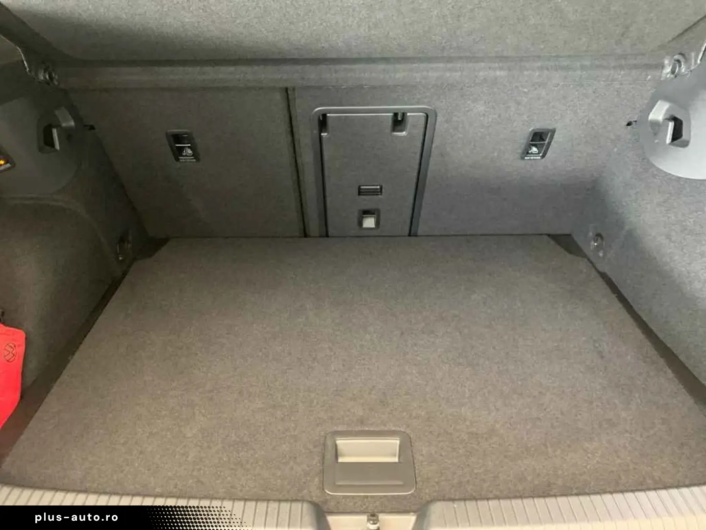 VW Golf VIII Style eTSI DSG  NAV AHK LED ACC R-CAM