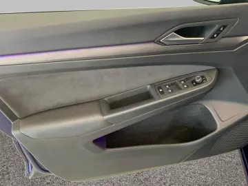 VW Golf VIII Style eTSI DSG  NAV AHK LED ACC R-CAM