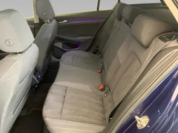 VW Golf VIII Style eTSI DSG  NAV AHK LED ACC R-CAM