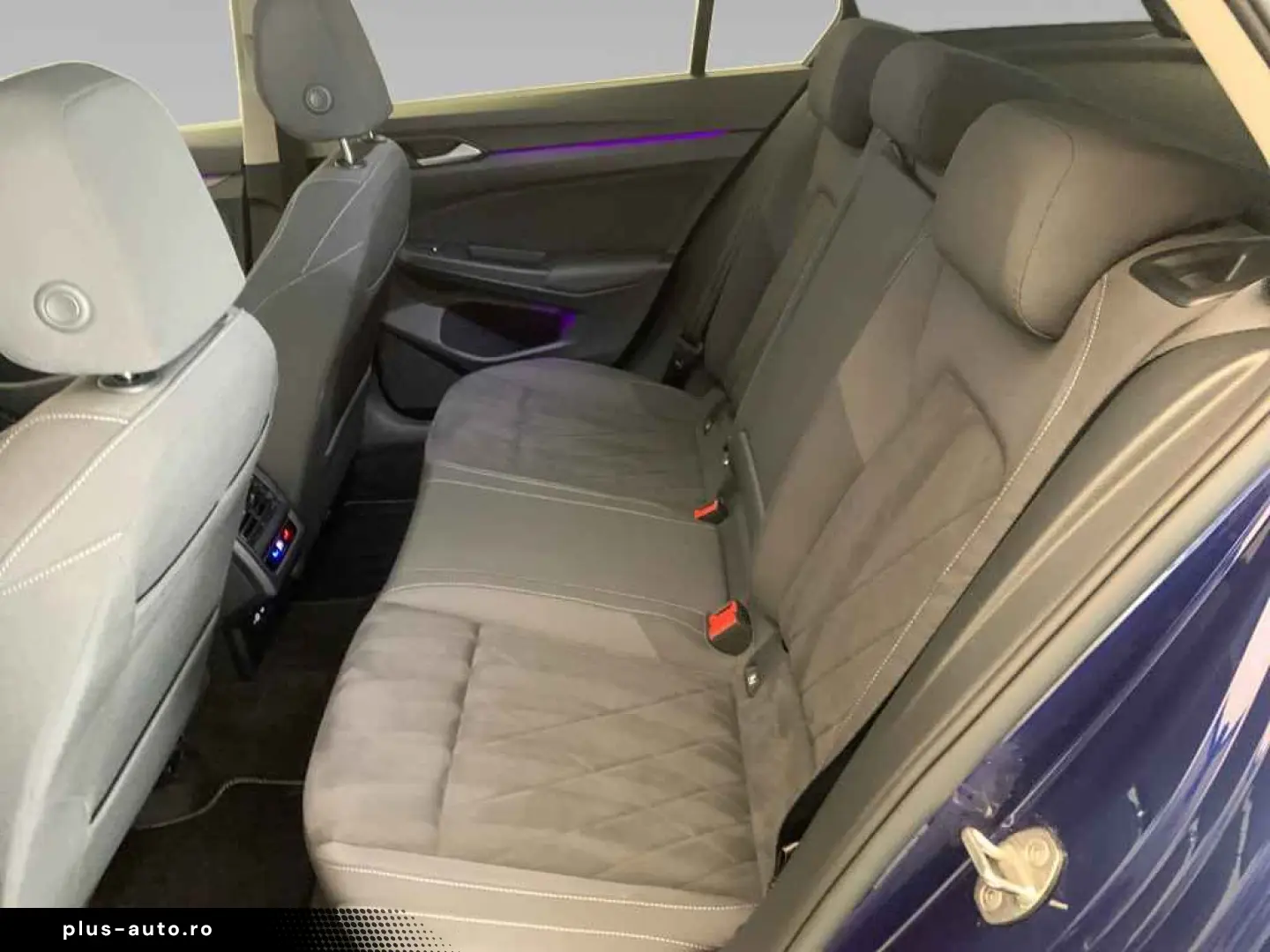 VW Golf VIII Style eTSI DSG  NAV AHK LED ACC R-CAM