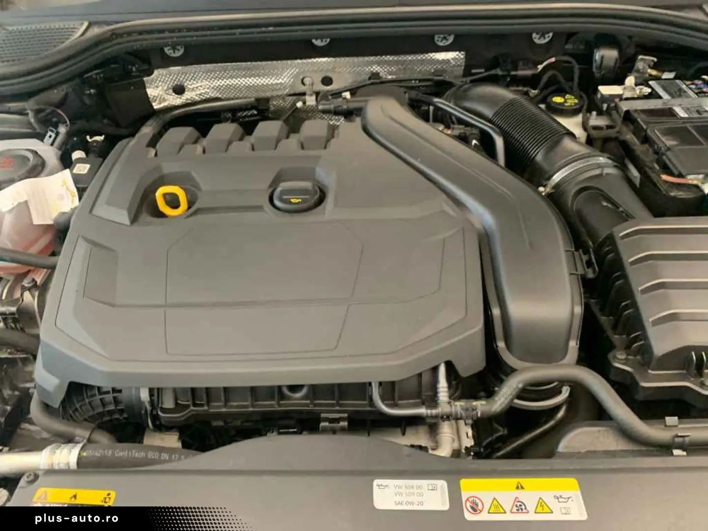 VW Golf VIII Style eTSI DSG  NAV AHK LED ACC R-CAM